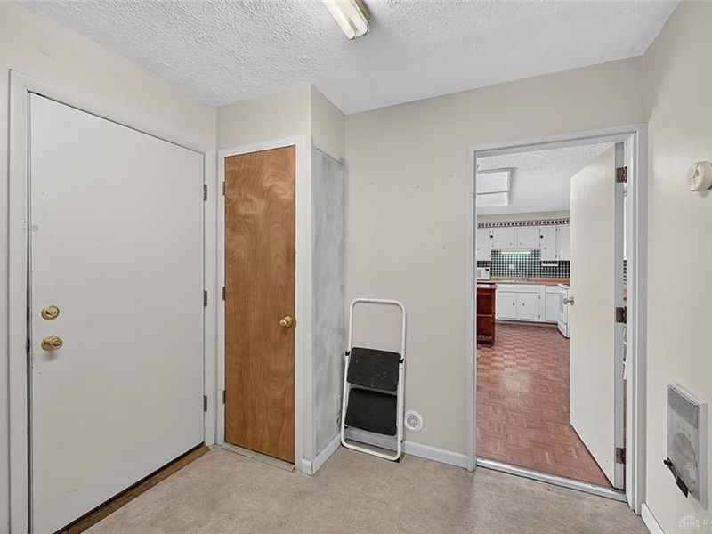 98 Moore Drive, Franklin, OH 45005 Photo 32