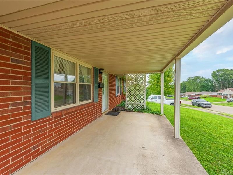 98 Moore Drive, Franklin, OH 45005 Photo 6