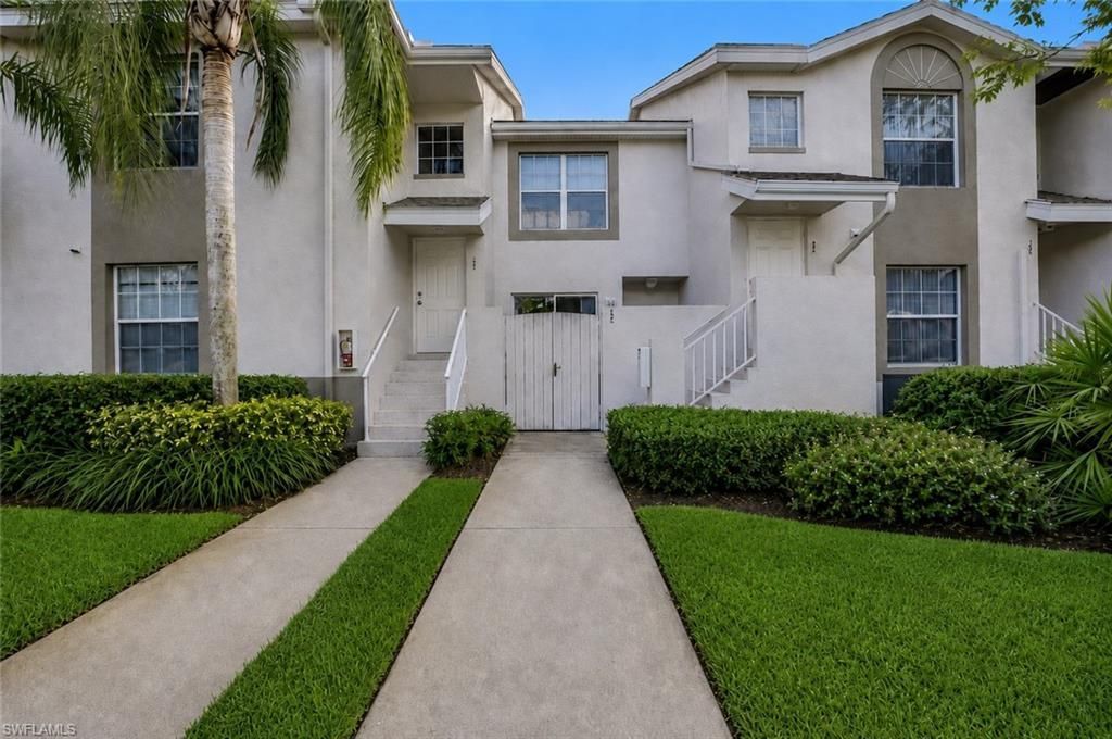 3705 Fieldstone Blvd , Unit 404, Naples, FL 34109 Photo
