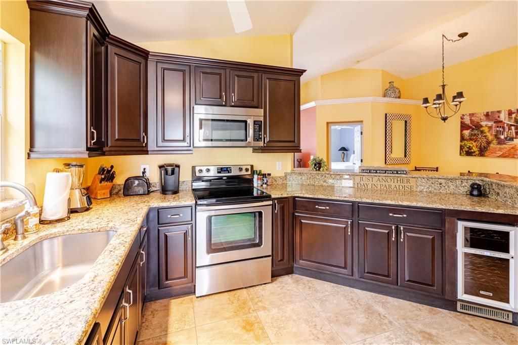 3705 Fieldstone Blvd , Unit 404, Naples, FL 34109 Photo