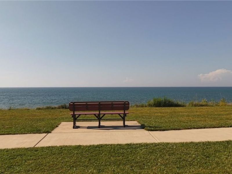 5090 Lake Road E, Unit 1, Geneva on the Lake, OH 44010 Photo 11