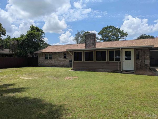8224 Monticello Dr, Pensacola, FL 32514