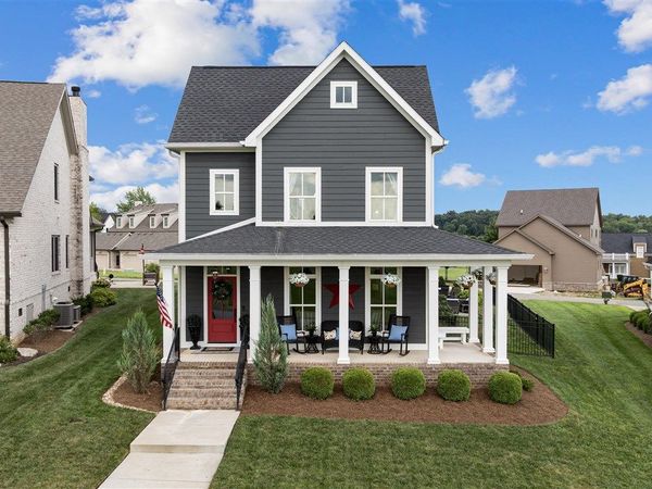 346 Meadowdale Lane , Bowling Green, KY 42103