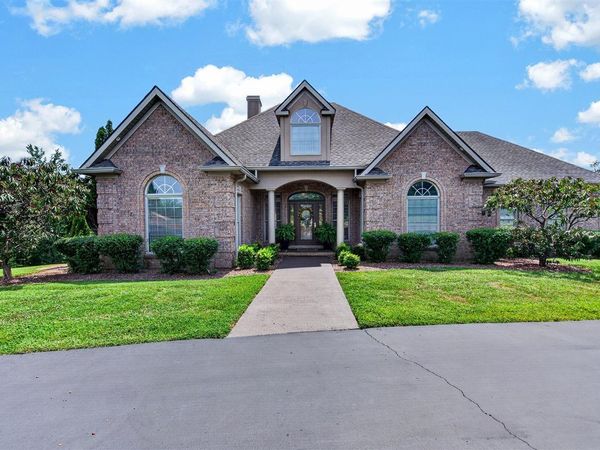 1041 Hidden Valley Drive, Morgantown, KY 42261
