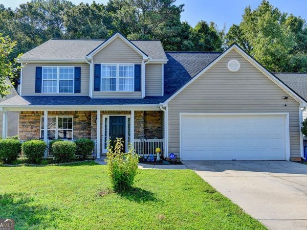 290 Lake Valley Drive SW, Loganville, GA 30052