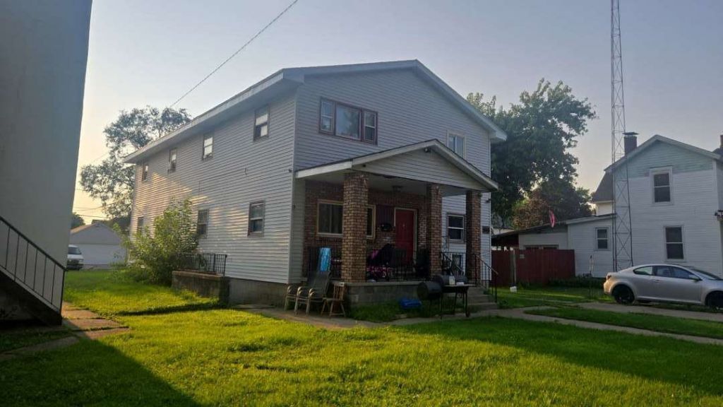 543 S 3rd Avenue, Kankakee, IL 60901 Main Photo