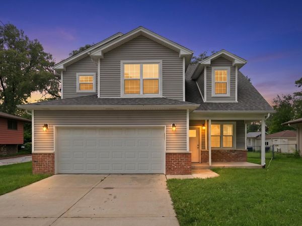 15256 State Street , South Holland, IL 60473