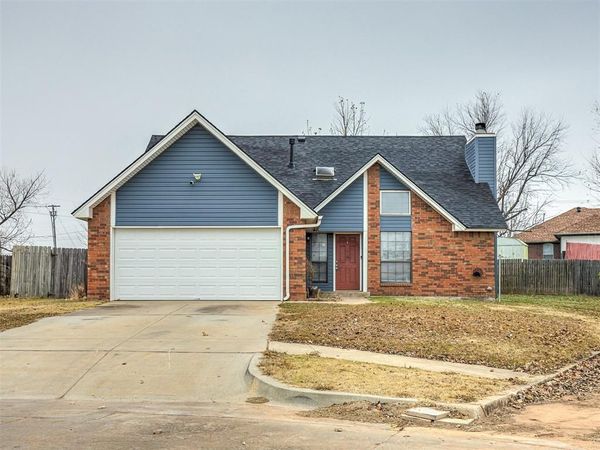 2101 NE 11th Street, Moore, OK 73160