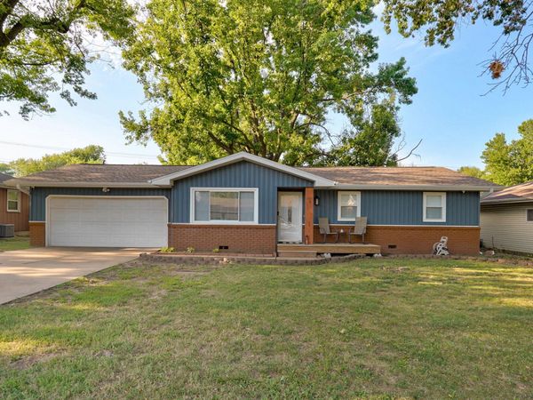 1241 E Woodland Street , Springfield, MO 65804