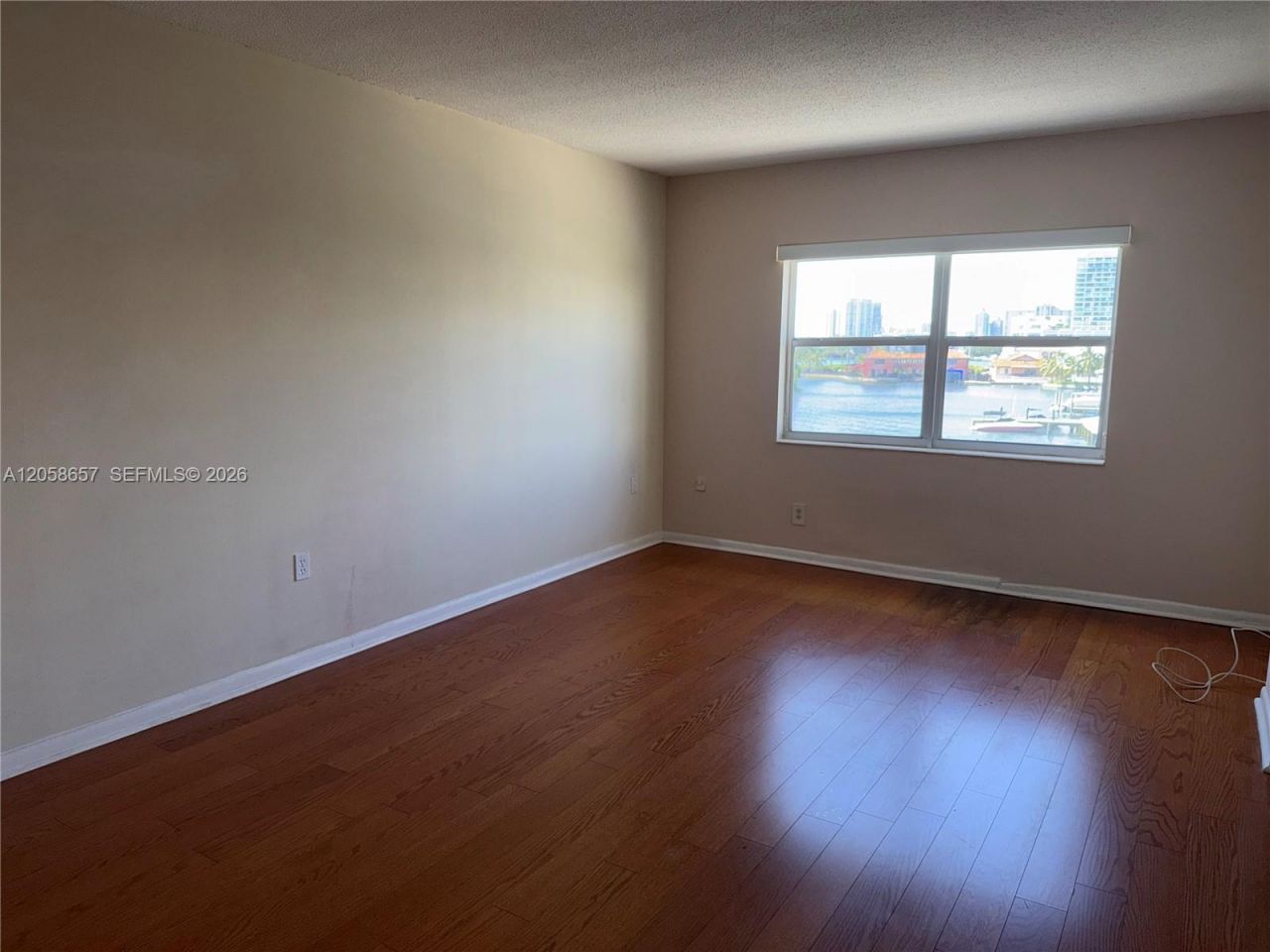 400 Kings Point Dr , Unit 311, Sunny Isles Beach, FL 33160 Photo