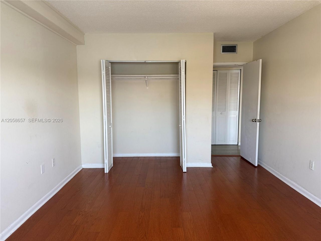 400 Kings Point Dr , Unit 311, Sunny Isles Beach, FL 33160 Photo