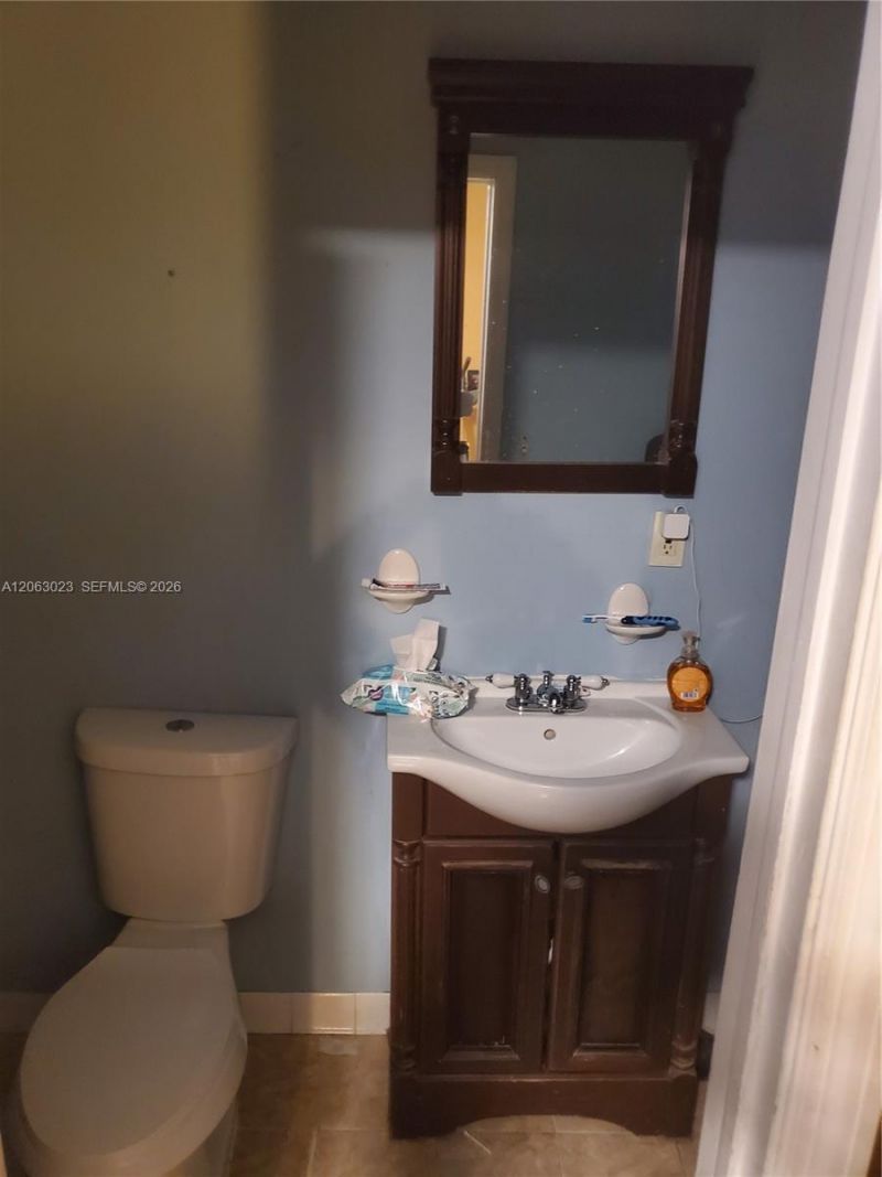 1341 NW 132 St, Miami, FL 33167 Photo