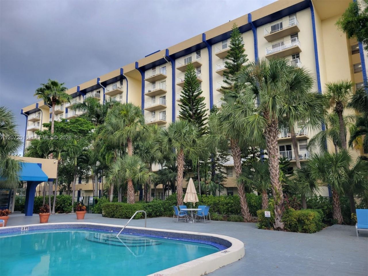4550 NW 9th St , Unit 512E, Miami, FL 33126 Photo