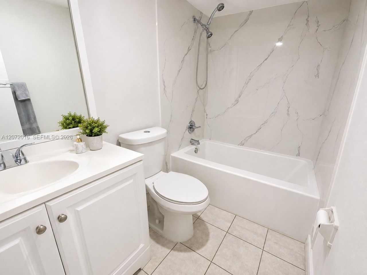 4550 NW 9th St , Unit 512E, Miami, FL 33126 Photo