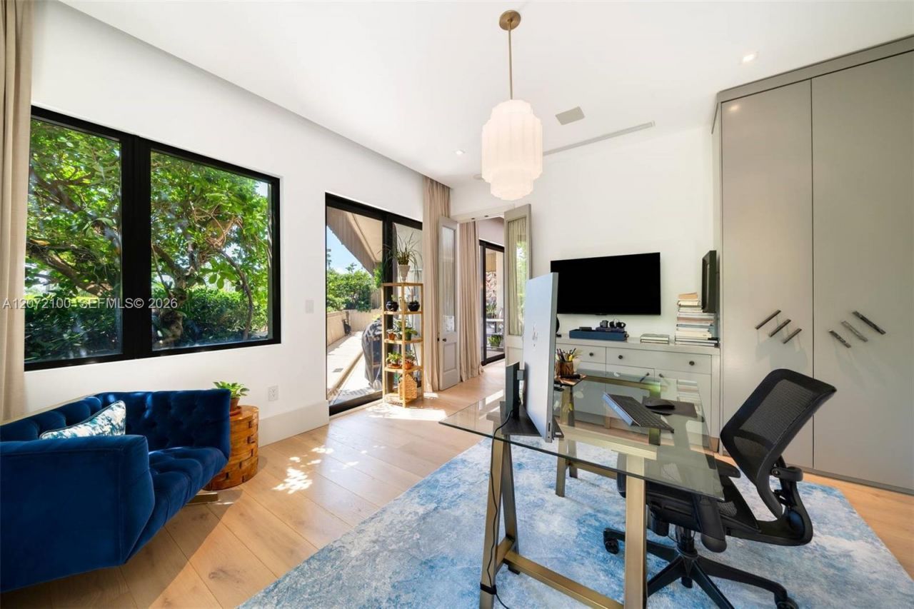 2901 S Bayshore Drive, Unit 1B, Miami, FL 33133 Photo