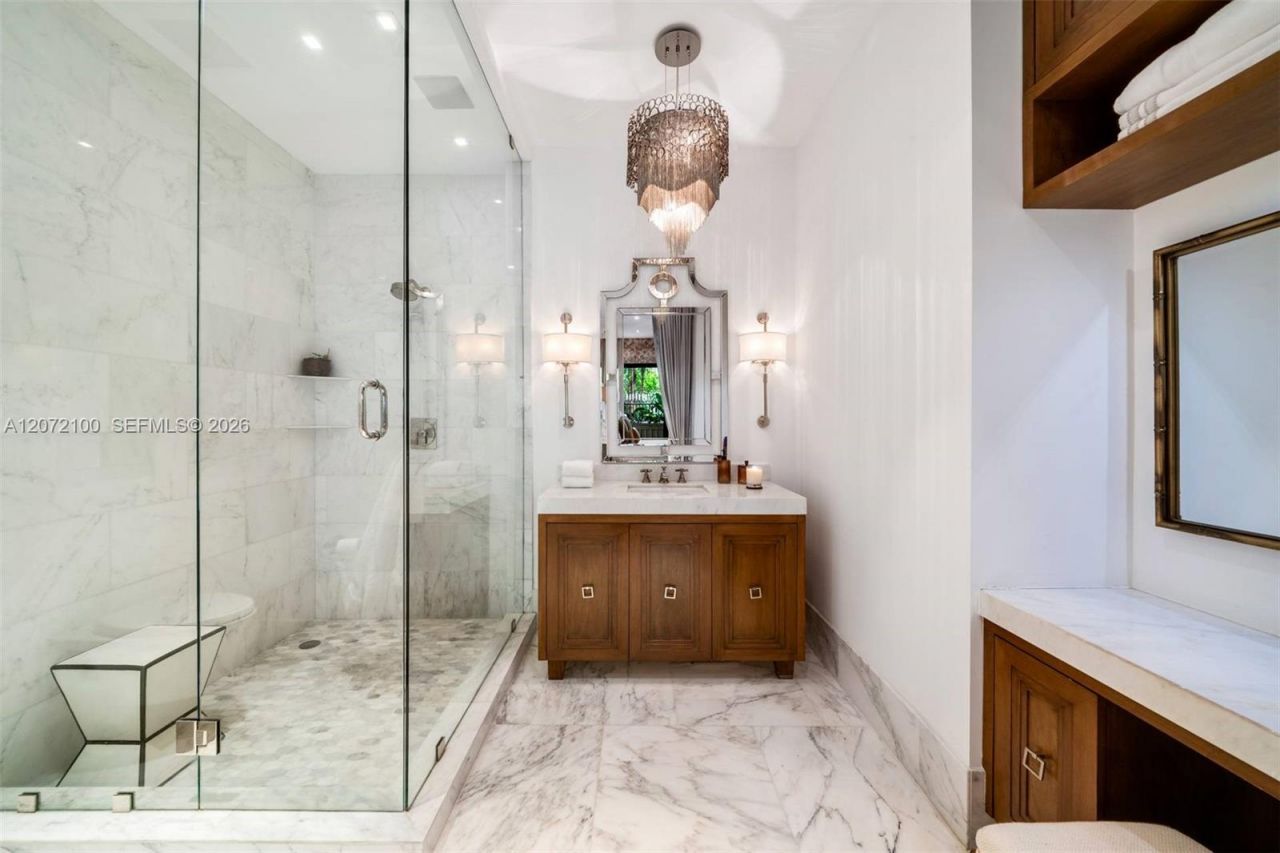 2901 S Bayshore Drive, Unit 1B, Miami, FL 33133 Photo