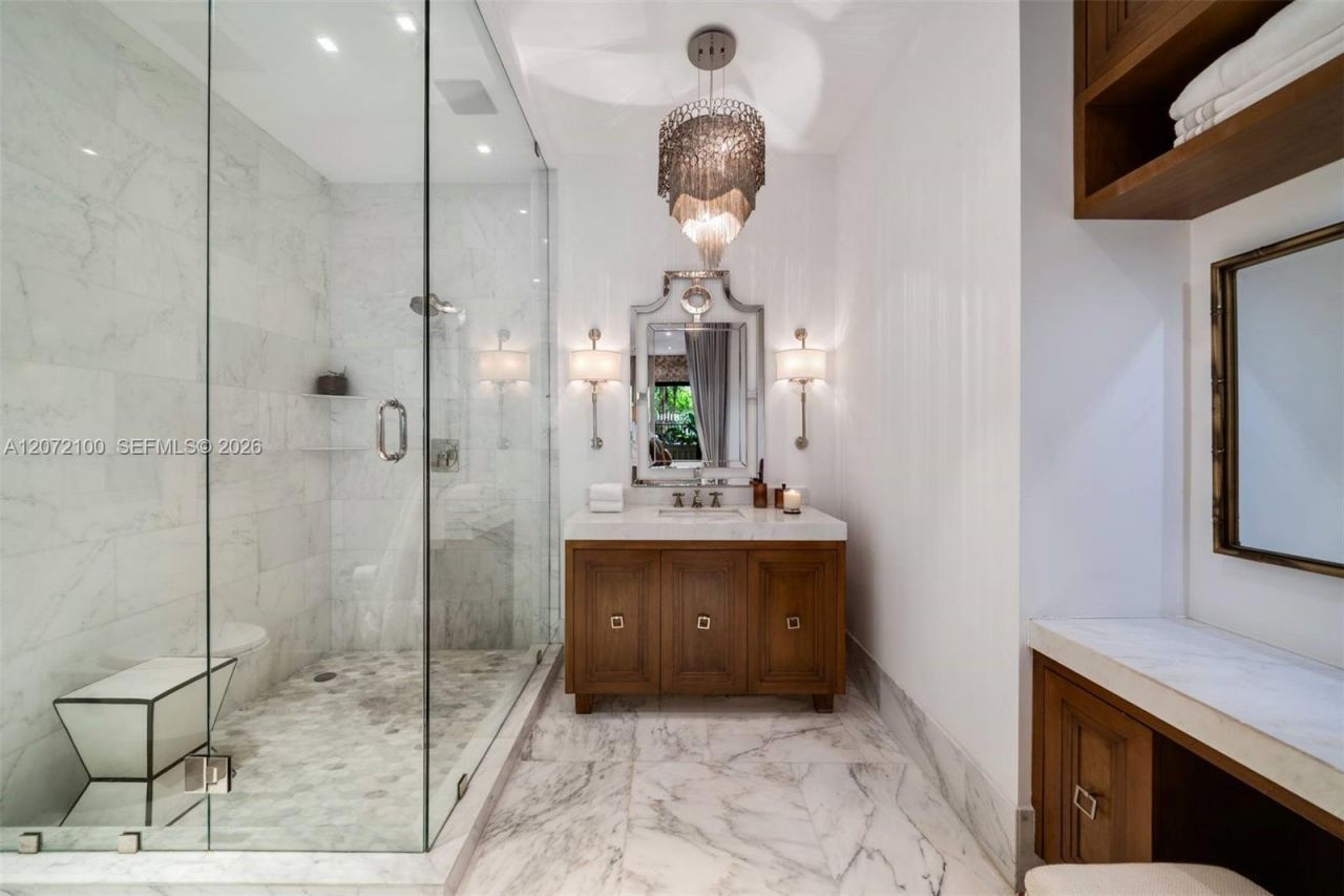 2901 S Bayshore Drive , Unit 1B, Miami, FL 33133 Photo