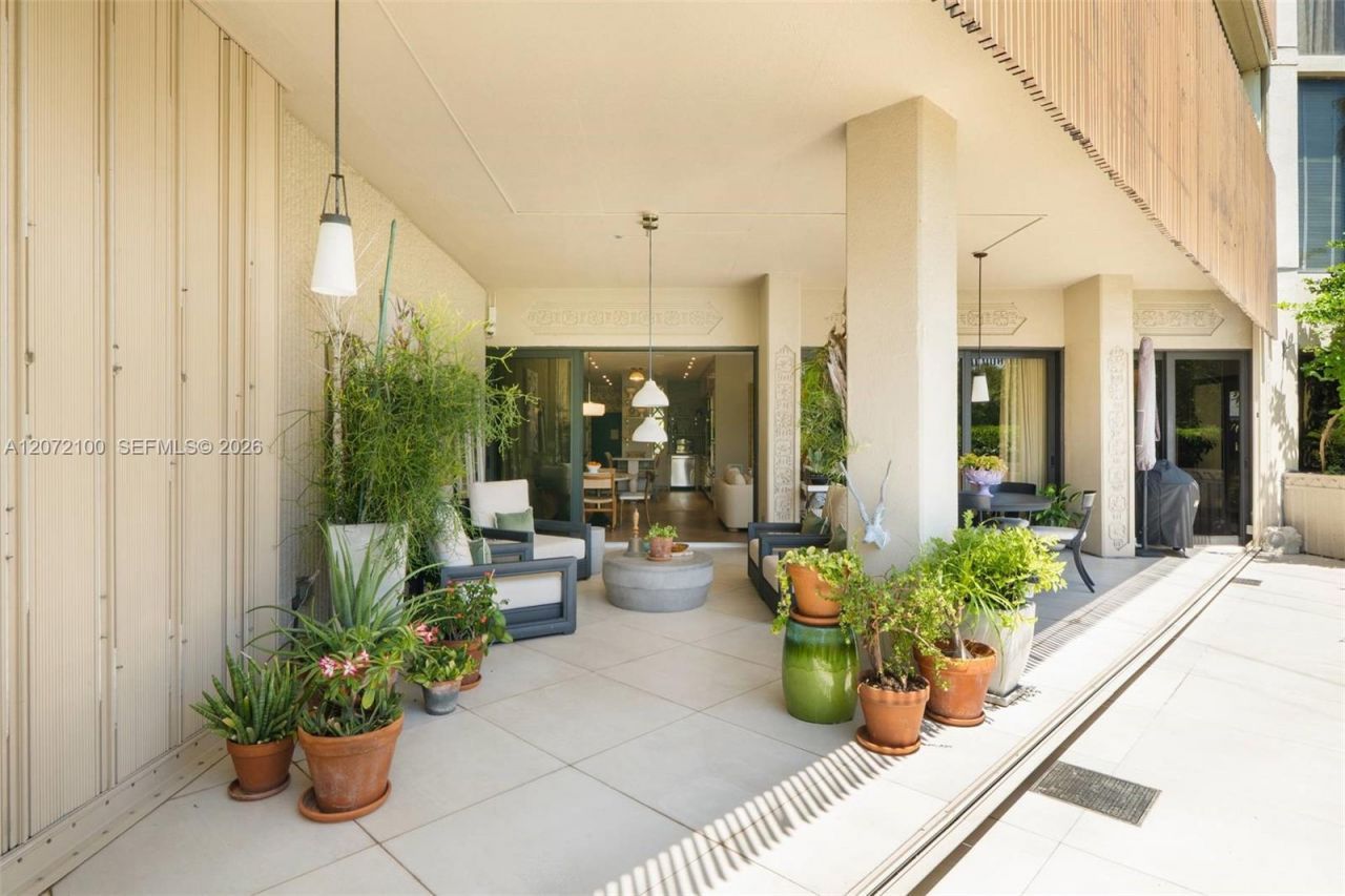 2901 S Bayshore Drive, Unit 1B, Miami, FL 33133 Photo