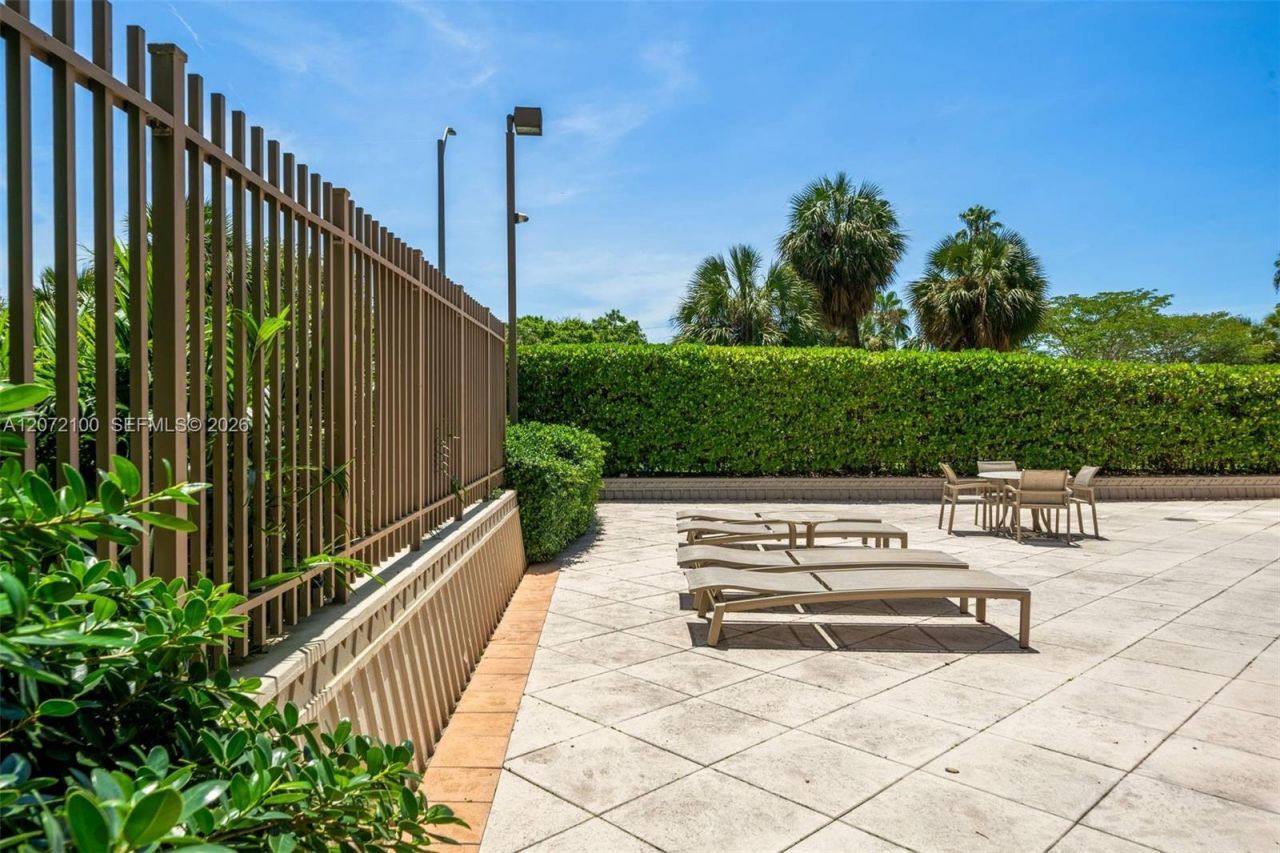 2901 S Bayshore Drive, Unit 1B, Miami, FL 33133 Photo