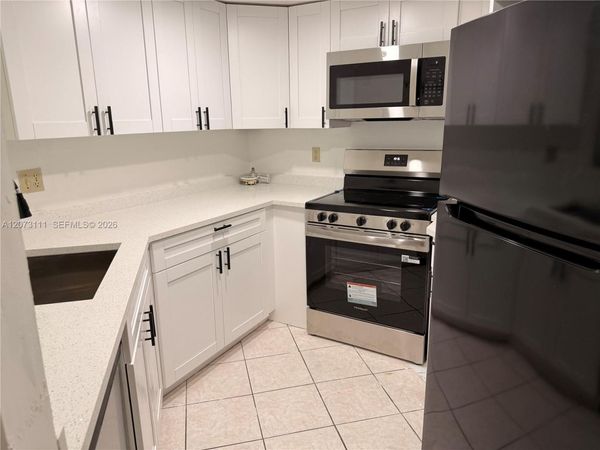 Unit 9725, Miami, FL 33186