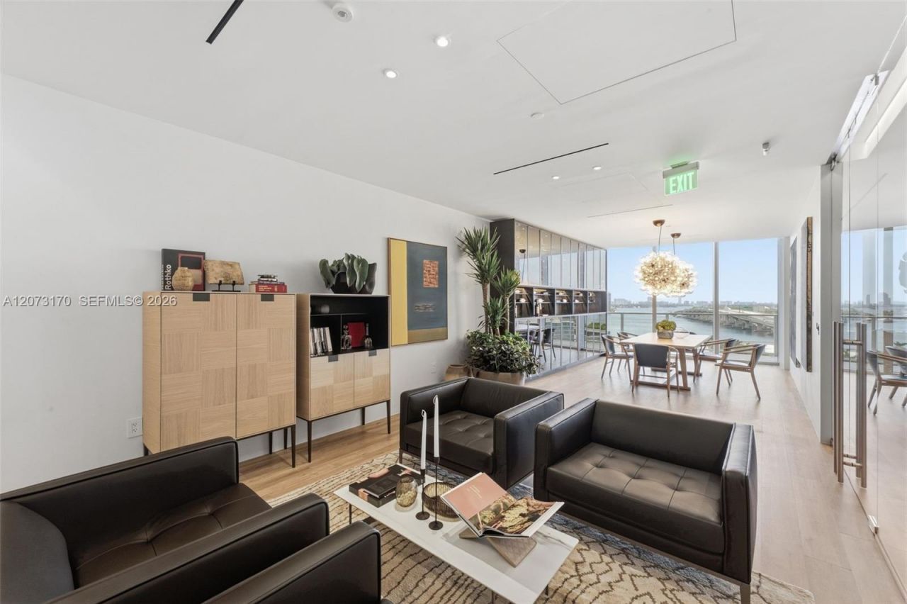 1400 Biscayne, Unit 202, Miami, FL 33132 Photo