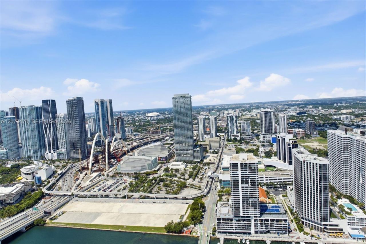 1400 Biscayne, Unit 202, Miami, FL 33132 Photo