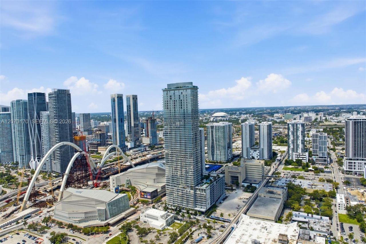 1400 Biscayne, Unit 202, Miami, FL 33132 Photo