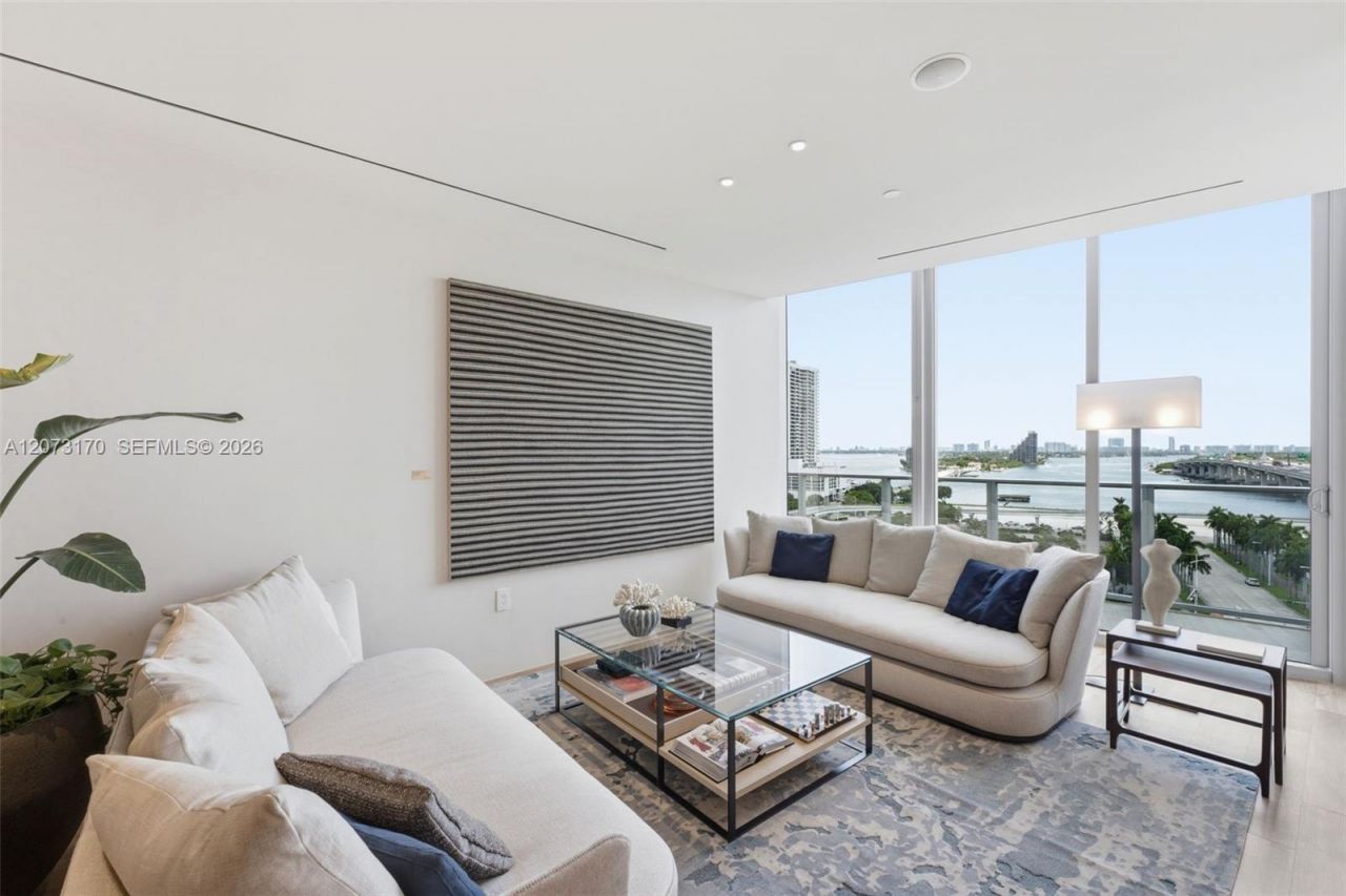 1400 Biscayne, Unit 202, Miami, FL 33132 Photo
