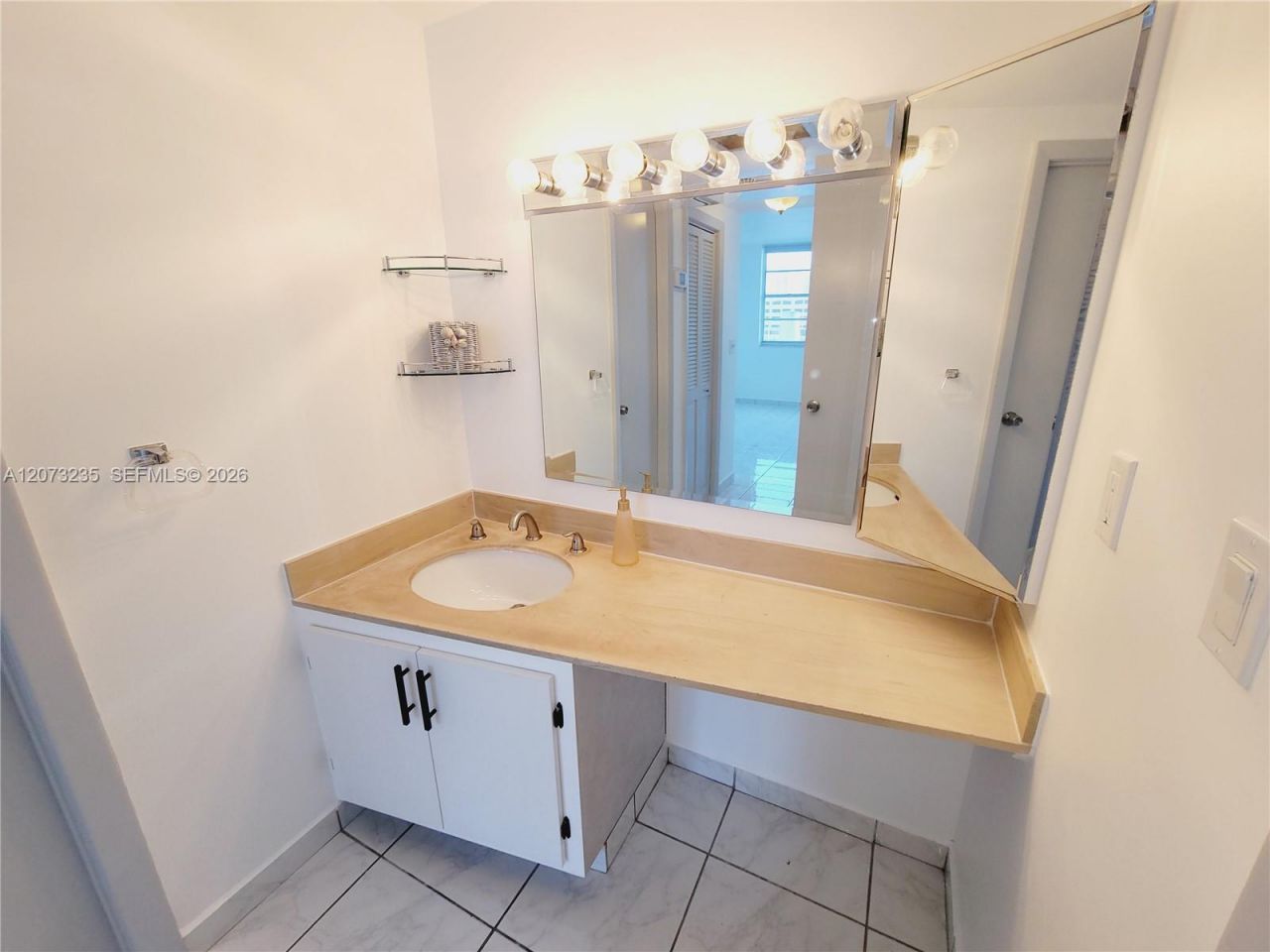 300 Bayview Dr, Unit 603, Sunny Isles Beach, FL 33160 Photo