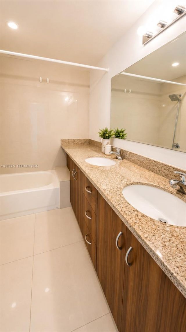 601 NE 23 St , Unit 1103, Miami, FL 33137 Photo