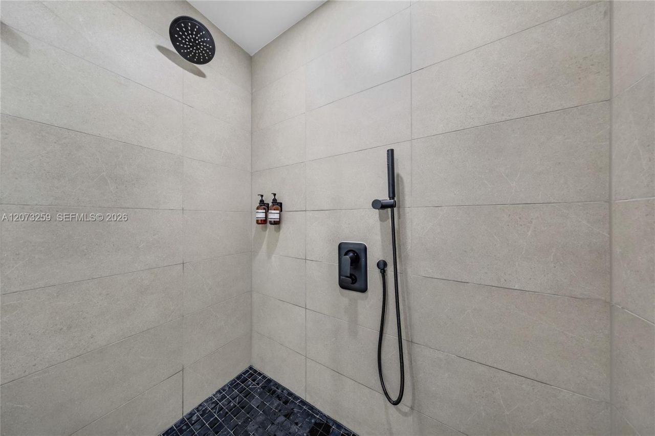 225 N Miami Ave , Unit 2005, Miami, FL 33128 Photo