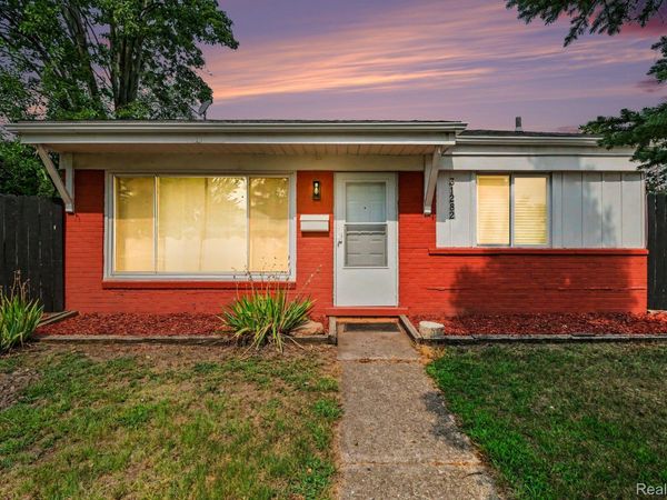 31282 Fernwood Street, Westland, Mi 48186