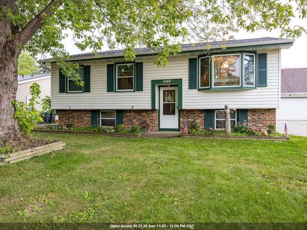 1049 GILLINGHAM ROAD, Neenah, WI 54956