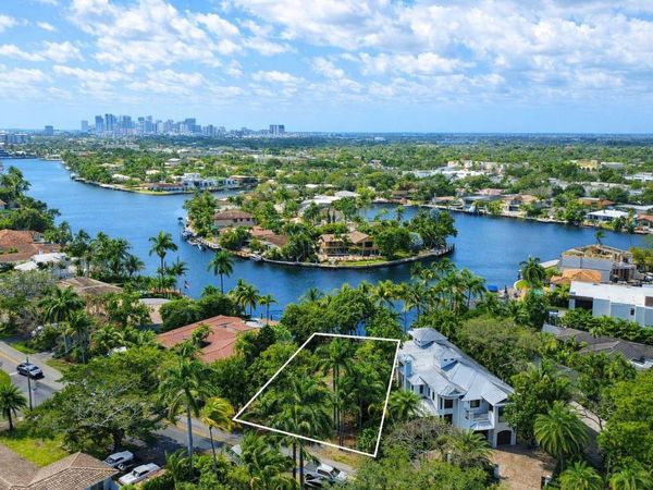 2405 MIDDLE RIVER Drive, Fort Lauderdale, FL 33305