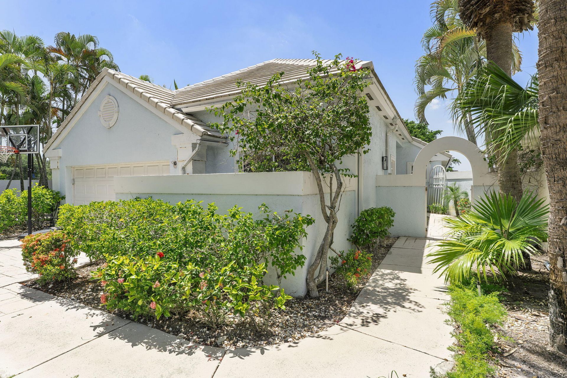 897 Dickens Place, West Palm Beach, FL 33411 Photo