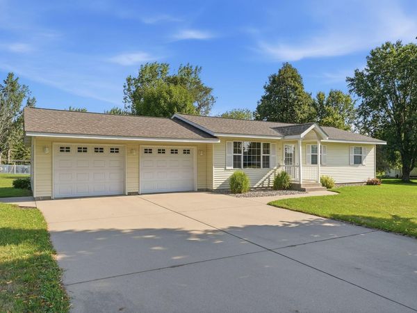22 6th Street S, Sauk Centre, MN 56378