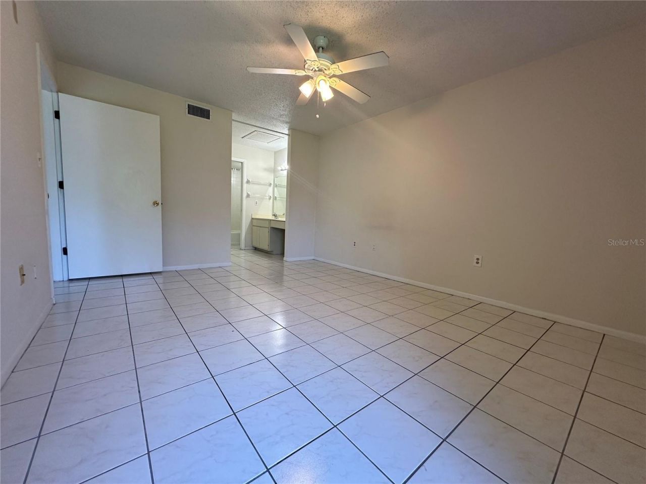 7205 Curtiss Avenue, Unit 2B, Sarasota, FL 34231 Photo