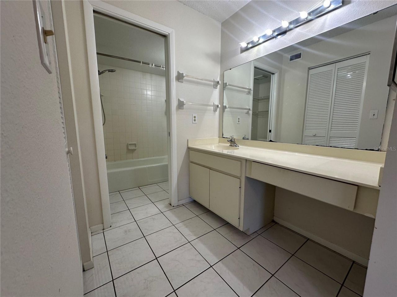 7205 Curtiss Avenue, Unit 2B, Sarasota, FL 34231 Photo