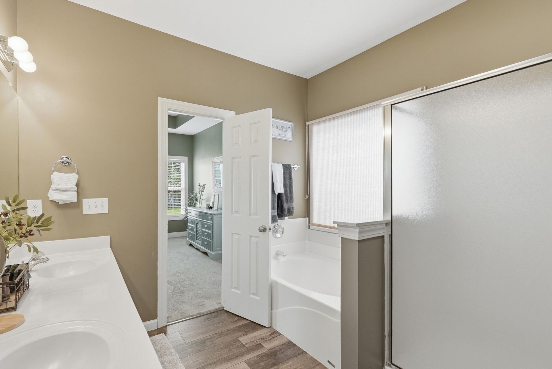 4905 Hillsborough Place Photo 21