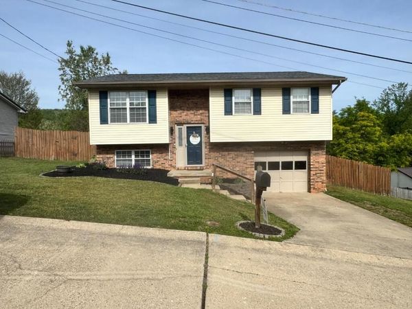 5031 DELORES DR, CROSS LANES, WV 25313