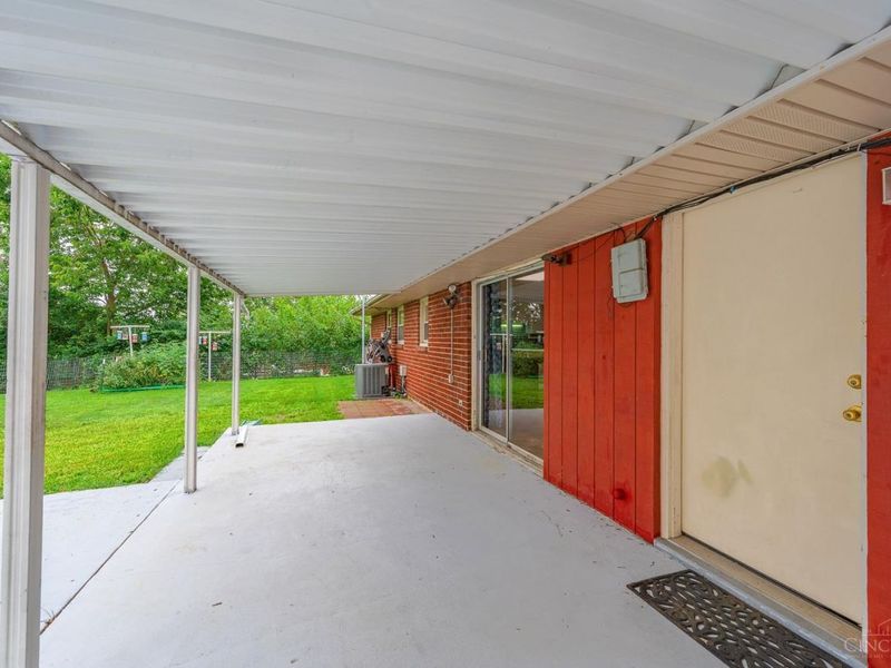 98 Moore Drive, Franklin, OH 45005 Photo 12