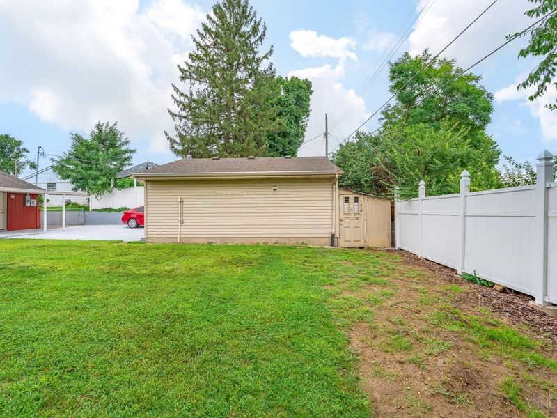 98 Moore Drive, Franklin, OH 45005 Photo 18