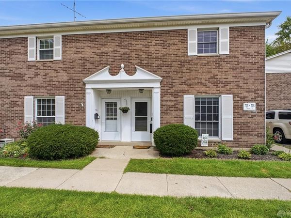 729 Clareridge Lane, Centerville, OH 45458