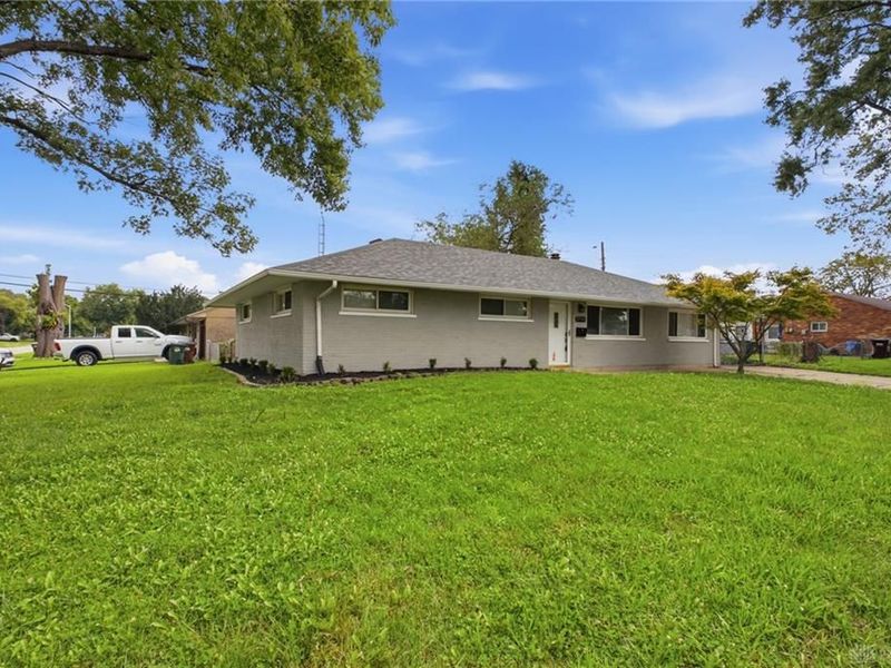 3960 Waterbury Drive, Kettering, OH 45439 Photo 5