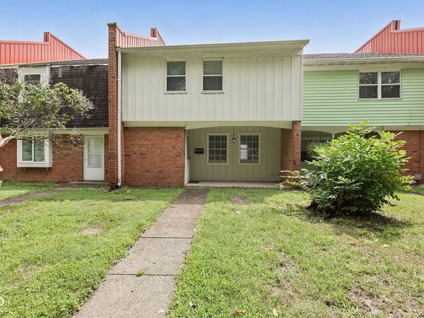 6440 Commons Drive , Indianapolis, IN 46254