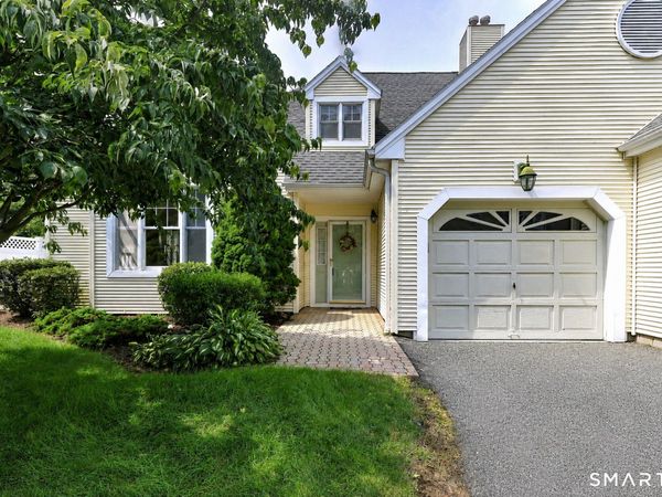 3 Southwick North, Unit 3, Milford, CT 06461