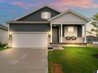 12650 S 205th Street, Gretna, NE 68028