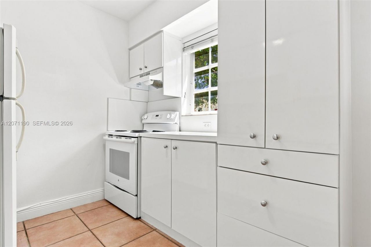 6511 Santona St , Unit C6, Coral Gables, FL 33146 Photo