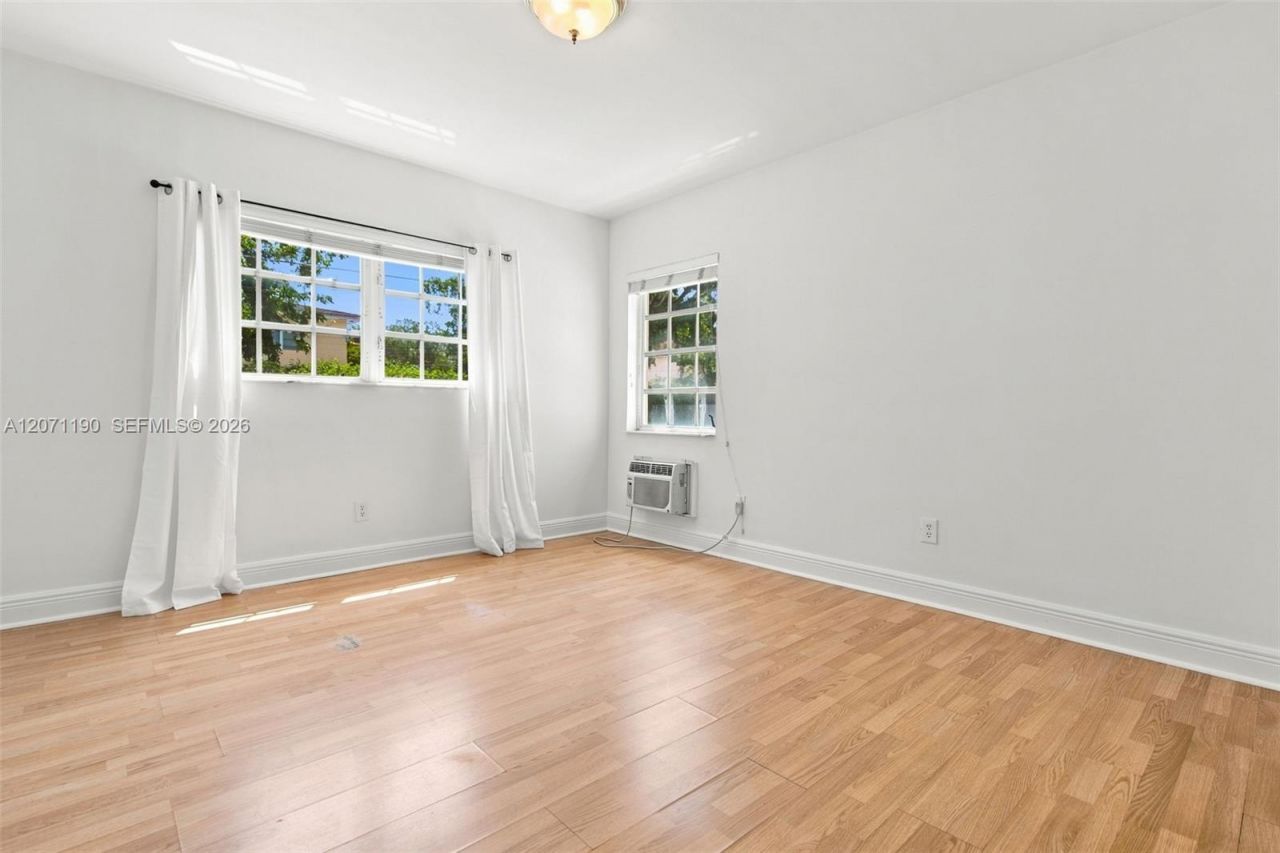 6511 Santona St , Unit C6, Coral Gables, FL 33146 Photo