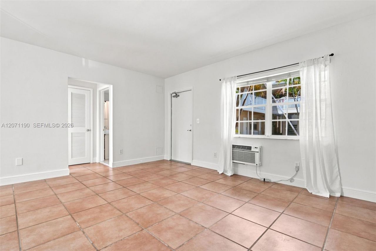 6511 Santona St , Unit C6, Coral Gables, FL 33146 Photo
